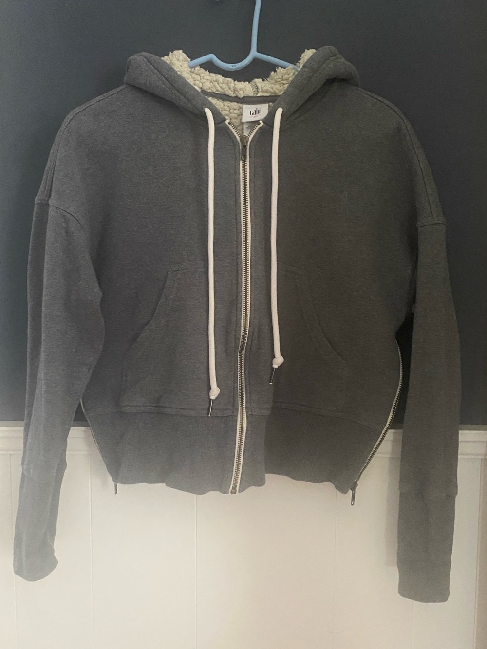 Cabi Apres Ski Sherpa Lined Hoodie Jacket Gray Grey 3853 Size Medium Full Zip